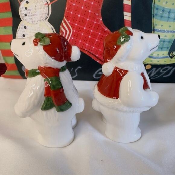 Polar Bear Christmas Salt & Pepper Shaker Set Holiday 3/2 holes Serving - Picture 11 of 16